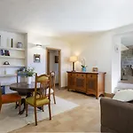 Villa Casale La Cascina 8, Emma Force