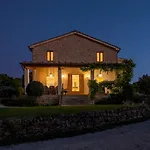 Casale La Cascina 8, Emma *