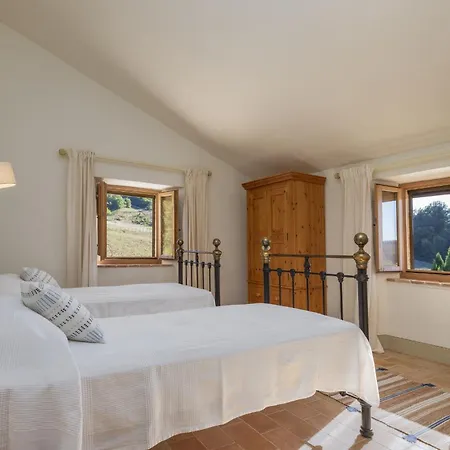 Casale La Cascina 8, Emma Βίλα *