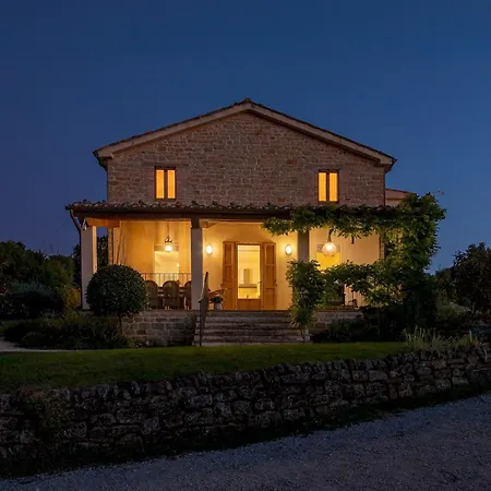 Casale La Cascina 8, Emma *