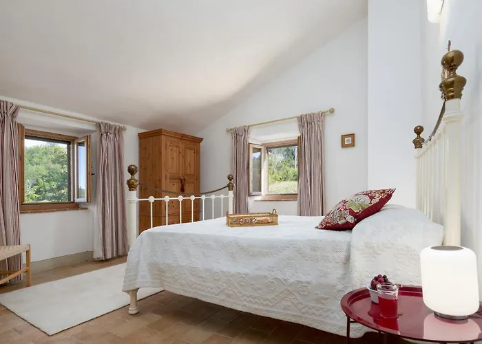 Casale La Cascina 8, Emma Villa Force