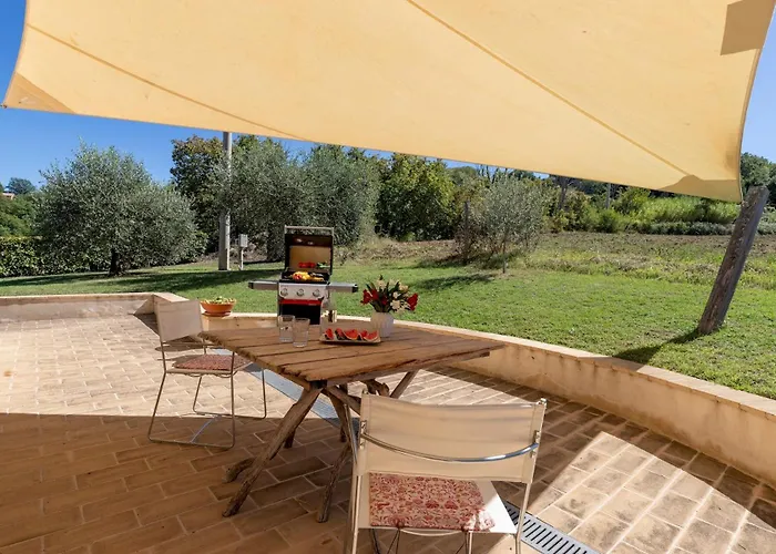 Villa Casale La Cascina 8, Emma Force