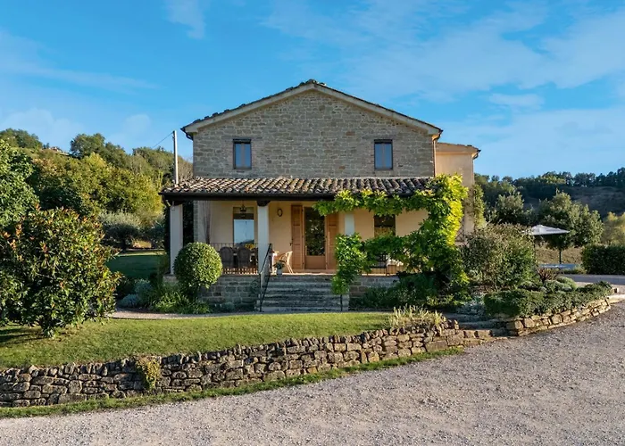 Casale La Cascina 8, Emma Βίλα