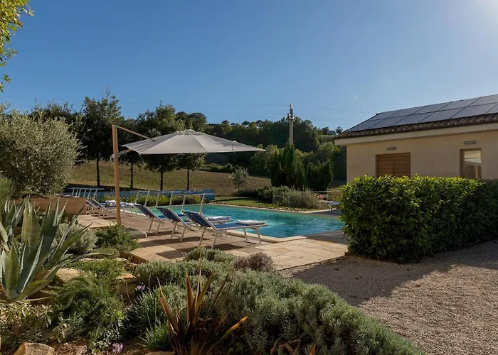 Casale La Cascina 8, Emma Villa Force